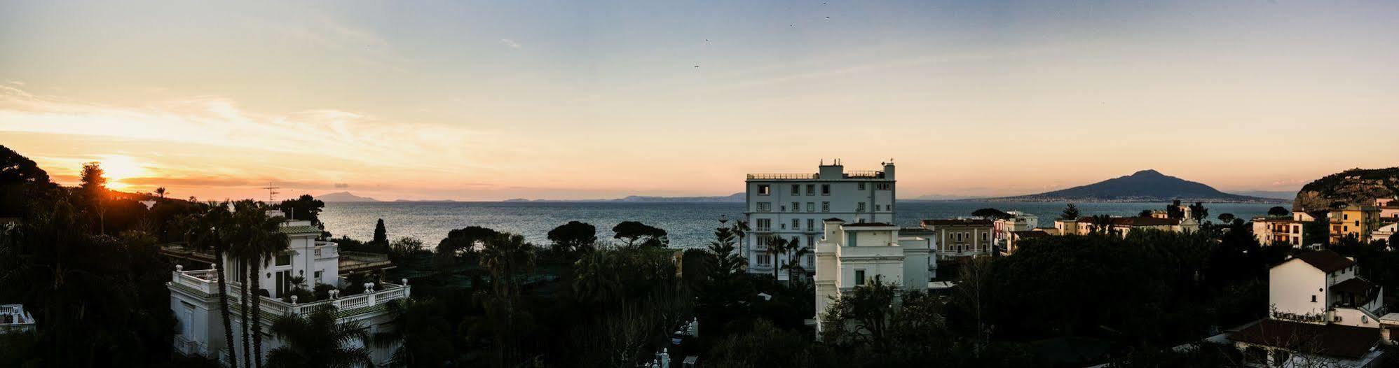 Hotel Crawford Sant'Agnello Exteriér fotografie